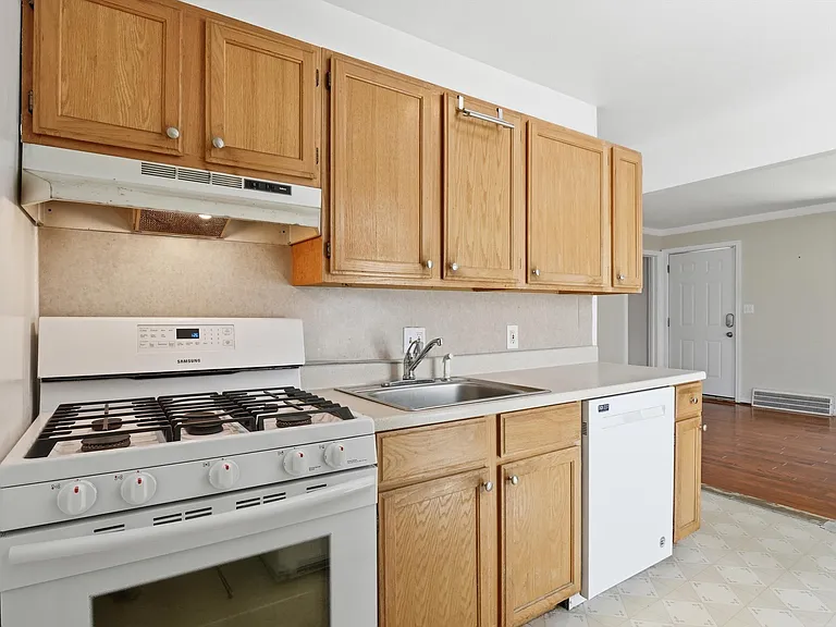 3432 Woodside St — Photo 13