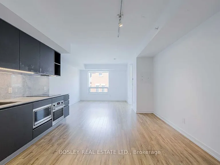 377 Madison Ave #312 — Photo 7