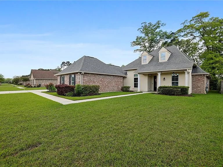 8929 Greenleaves Dr — Photo 27