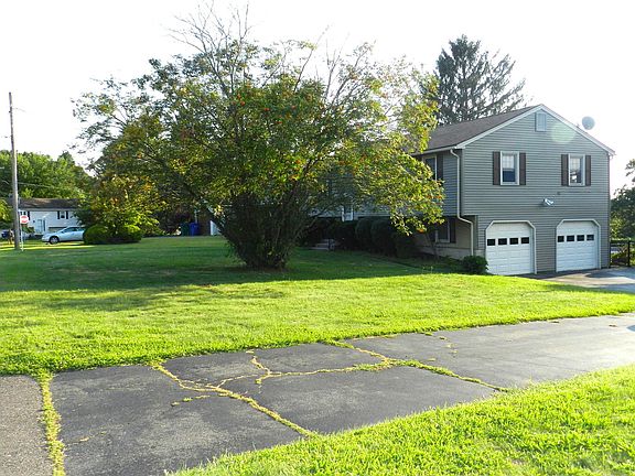 2nd image of 11 Aroda Dr