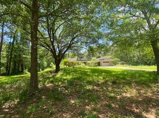 275 Morris Dr, Rose Hill Acres, TX 77657