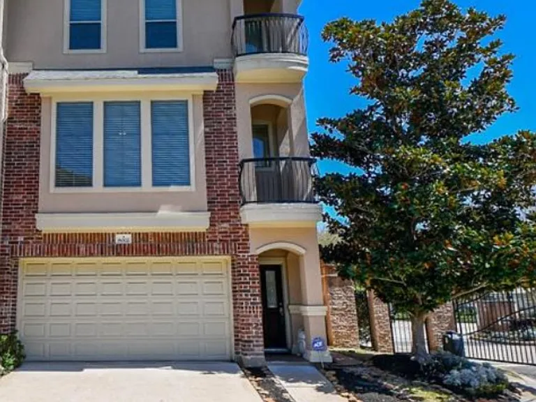 8002 Stoneyway Dr — Photo 2