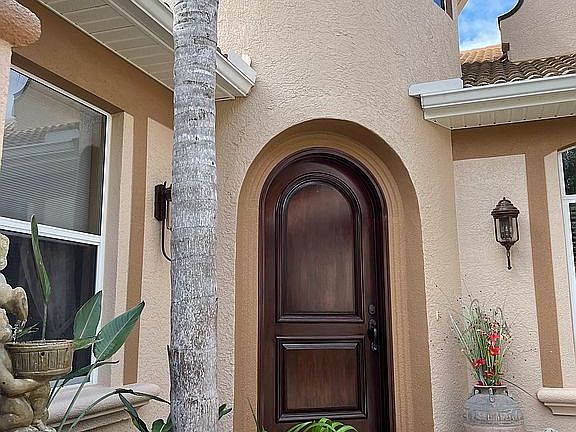 5th image of 3 N Park Cir