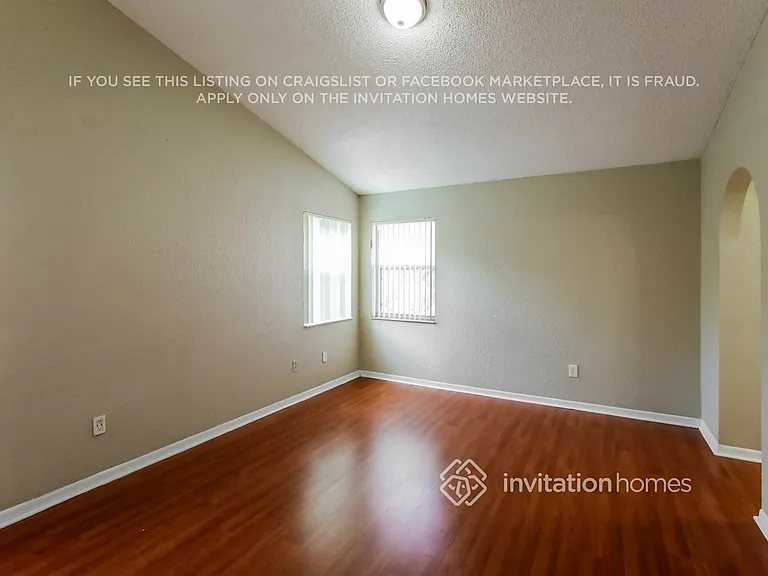 1614 SW 158th Ter — Photo 11