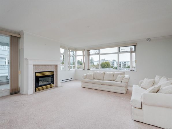 5110 Cordova Bay Rd #306, Saanich, BC V8Y 2K5