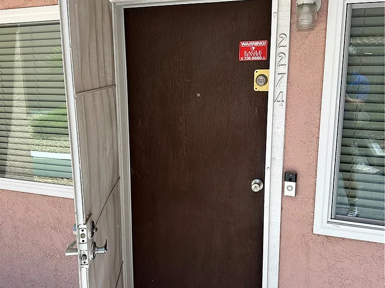 2274 E Desert Inn Rd #0 — Photo 7