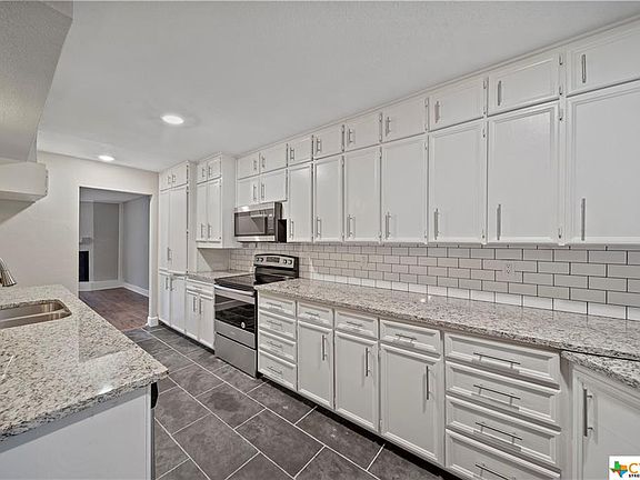 2nd image of 4805 Calle Nogal St