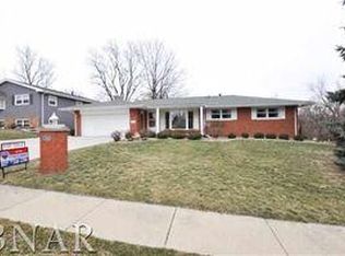 1103 Valentine Dr, Normal, IL 61761