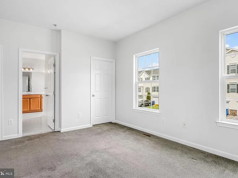 202 Bardel Dr #202 — Photo 15