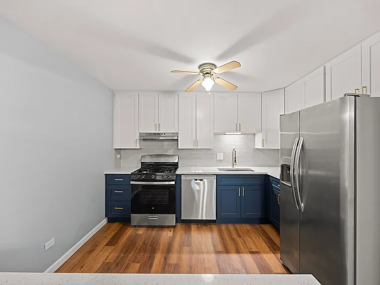 1206 E Fairview St #305 — Photo 11