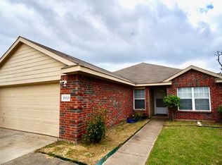 2553 Spring Creek Dr, Balch Springs, TX 75180