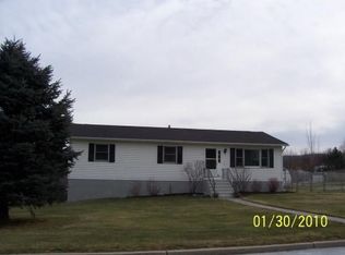 1 Shaker Ct, New Windsor, NY 12553