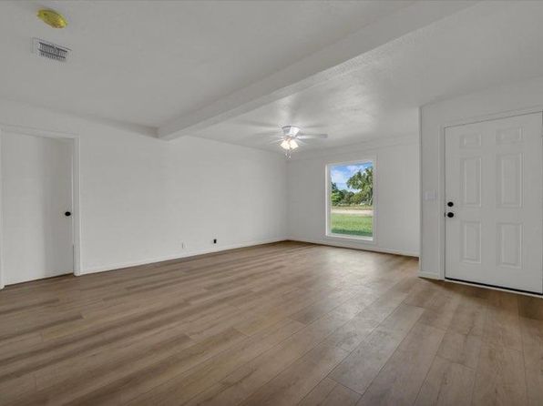 1 Country Place Rd #3