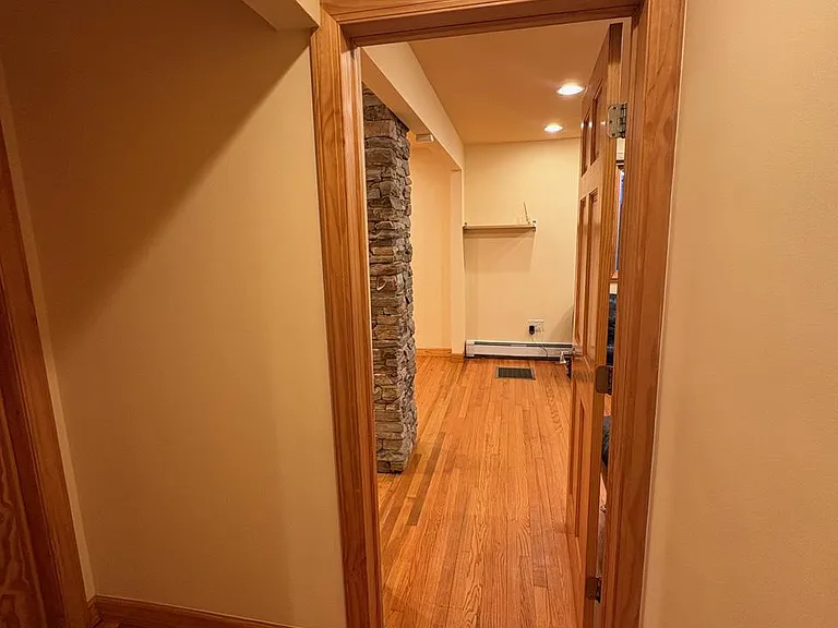 1040 Indiana Ave — Photo 15