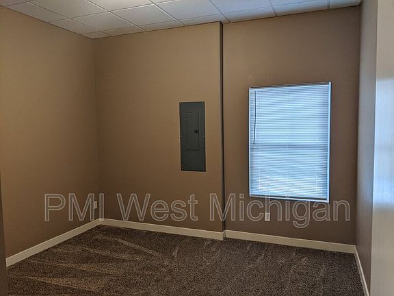 3rd image of 620 S Broadway St Unit 10