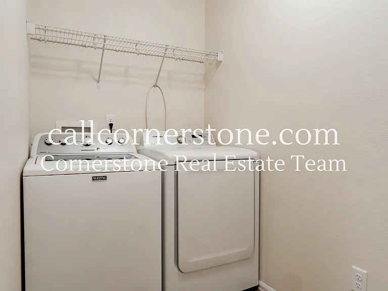2138 Phillips Aly — Photo 20