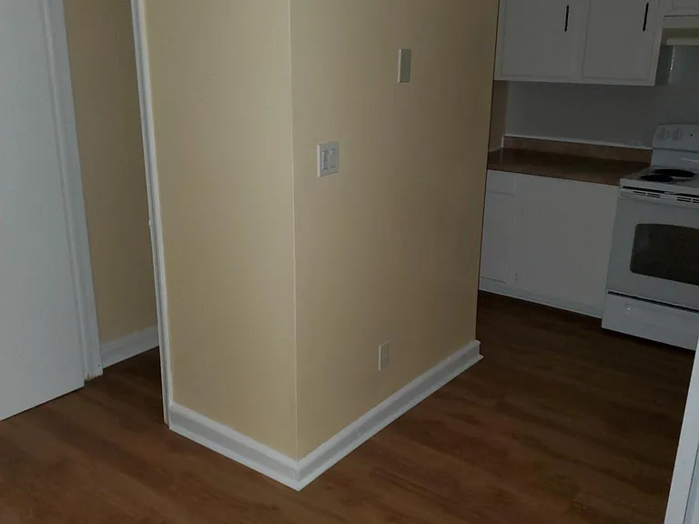 304 Carter St — Photo 7