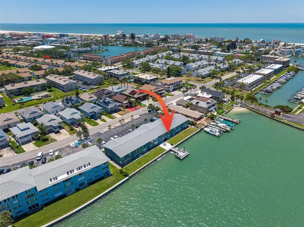 250 126th Ave APT 104, Treasure Island, FL 33706