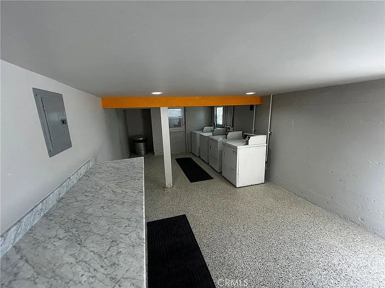 2722 E Wall St #C-D — Photo 12