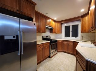 1793 E 17th St APT 2R, Brooklyn, NY 11229