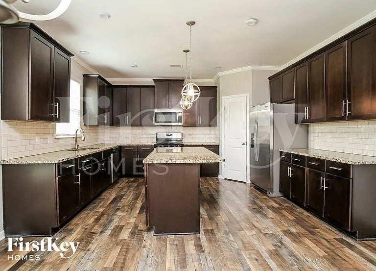 38 Maple Grove Dr — Photo 5