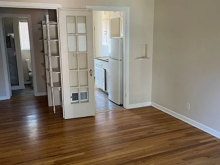 550 S Wells Ave — Photo 2