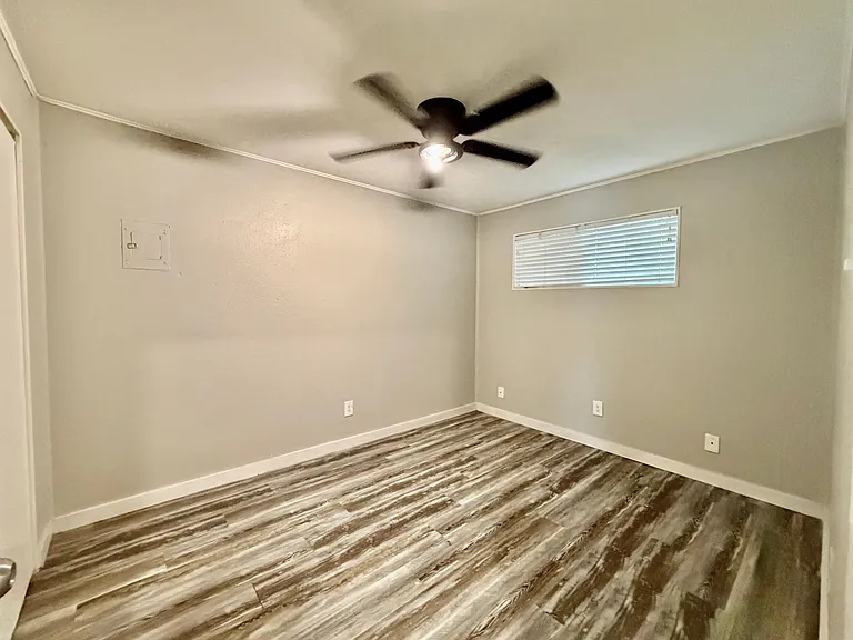 Sundance Apartments — Photo 24