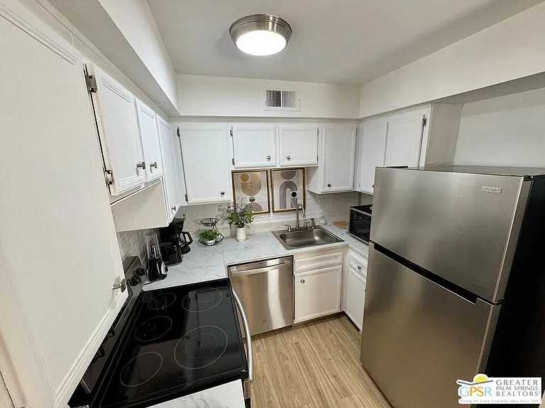 1533 S Sunflower Ct — Photo 5