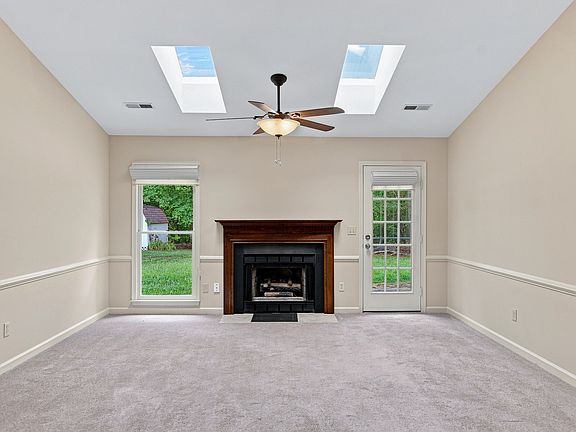 5th image of 3506 Park Hill Dr