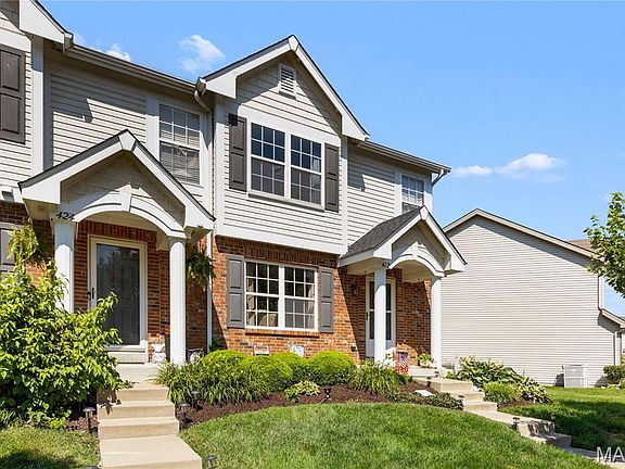 2nd image of 412 Wild Oak Dr
