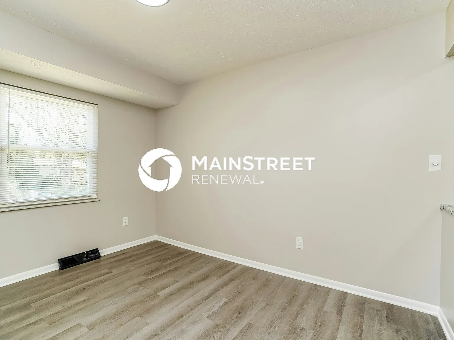 1950 Faymeadow Ave — Photo 3