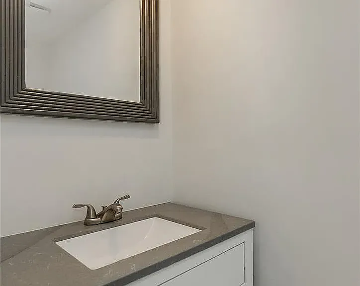 4050 Ascot Cir — Photo 10
