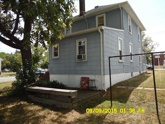 2nd image of 100 4th Ave SW #1