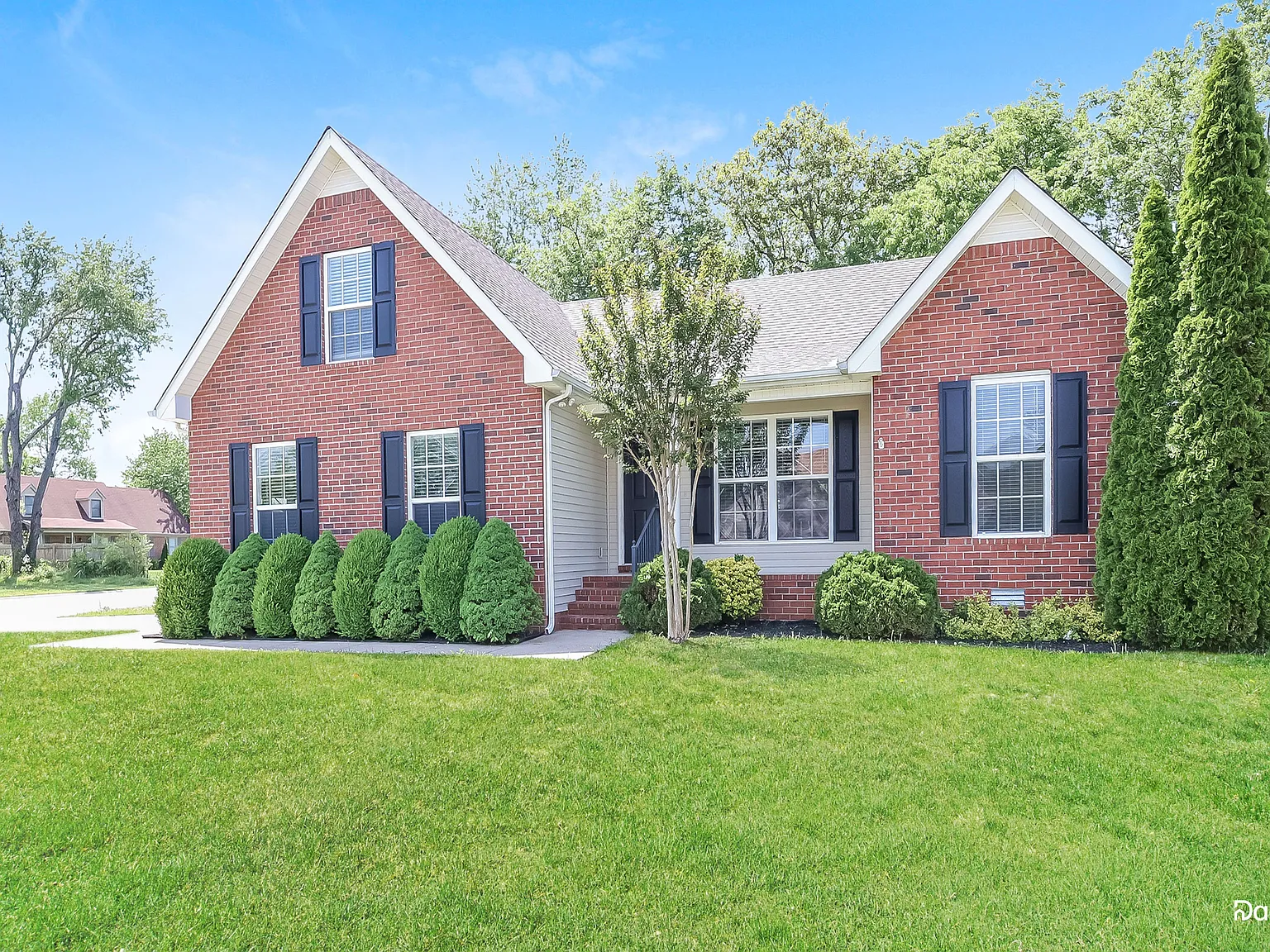 3 bed, 2.0 bath, 1541 sqft, $2,165 — Photo 3