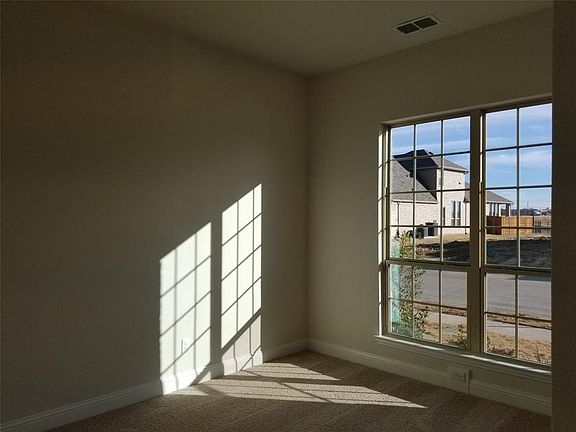 3rd image of 1425 Bridgewater Blvd