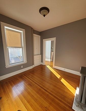 4th image of 171 Lowell St #1A