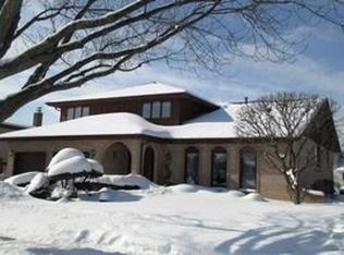 12824 S Mill Rd, Palos Park, IL 60464