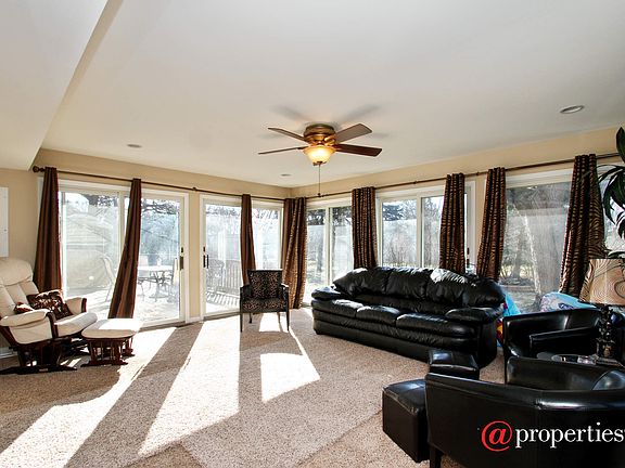 Family Room, sunny and bright, deck access