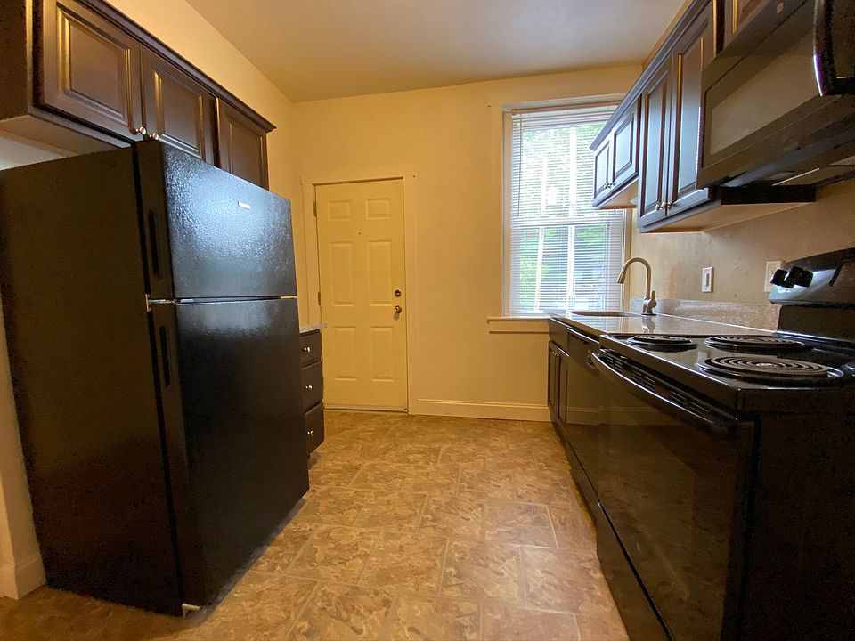 1st image of 709 Bellefonte St #234