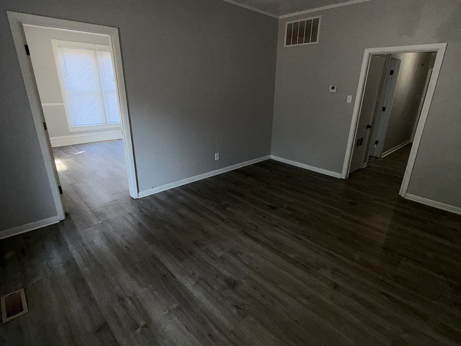 2 bed, 915 sqft, $1,000 — Photo 2