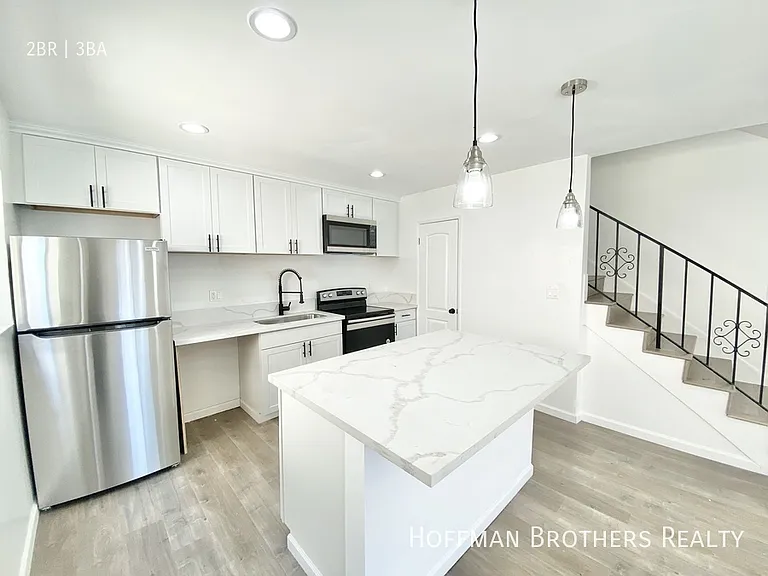 1206 S Holt Ave #5 — Photo 1