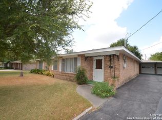 127 Gaiety Ln, Kirby, TX 78219