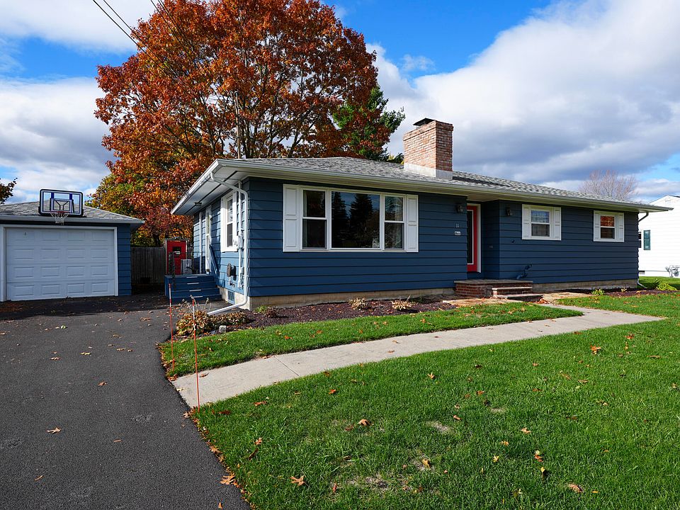 1st image of 11 Laflure Ln