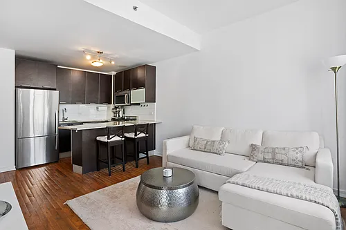502 9th Ave #9D Photo 1