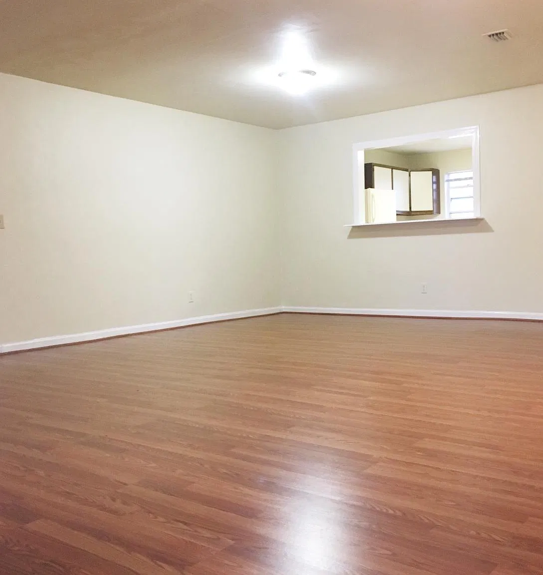 214 Pheasant Run Dr — Photo 1