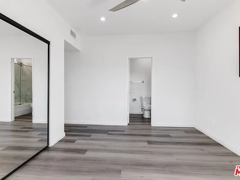 1727 S Bentley Ave #209 — Photo 14