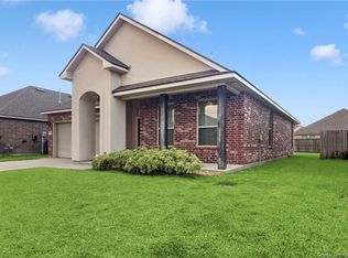 3179 Crest Ln, Lake Charles, LA 70607