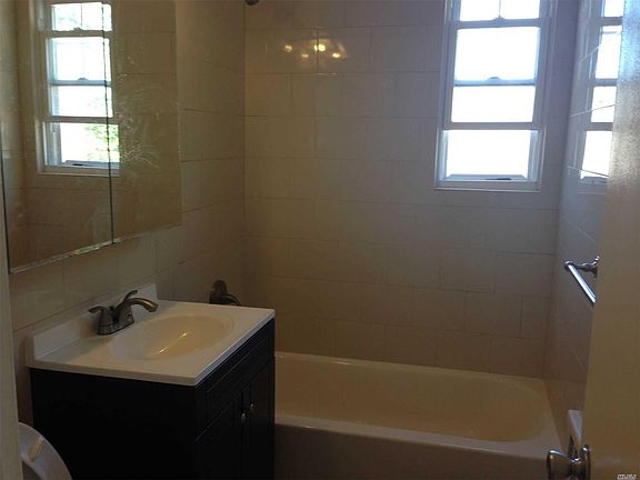 4th image of 6130 218th St