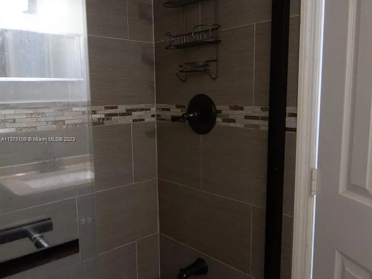 753 Michigan Ave #3D — Photo 12