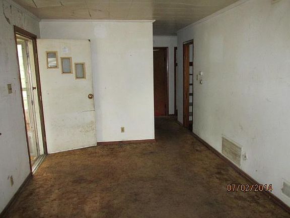 4th image of 1742 Norton Ave